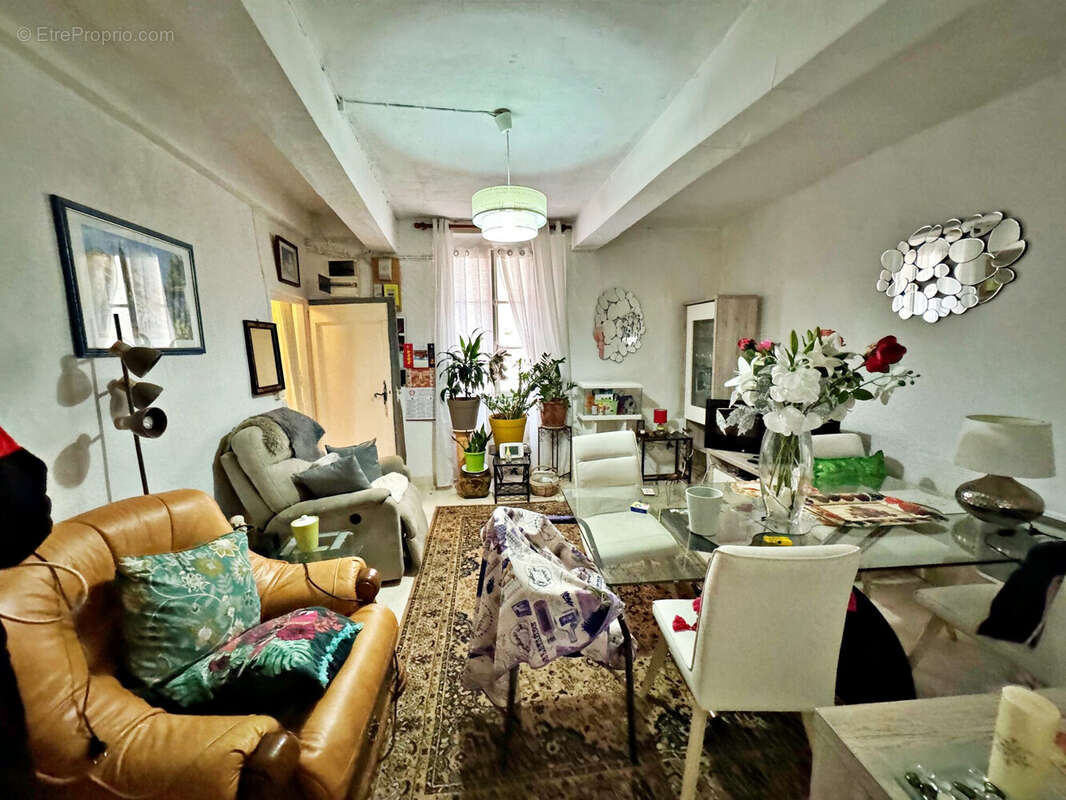 Maison 140 m² à Chateauneuf-Grasse  - photo 3