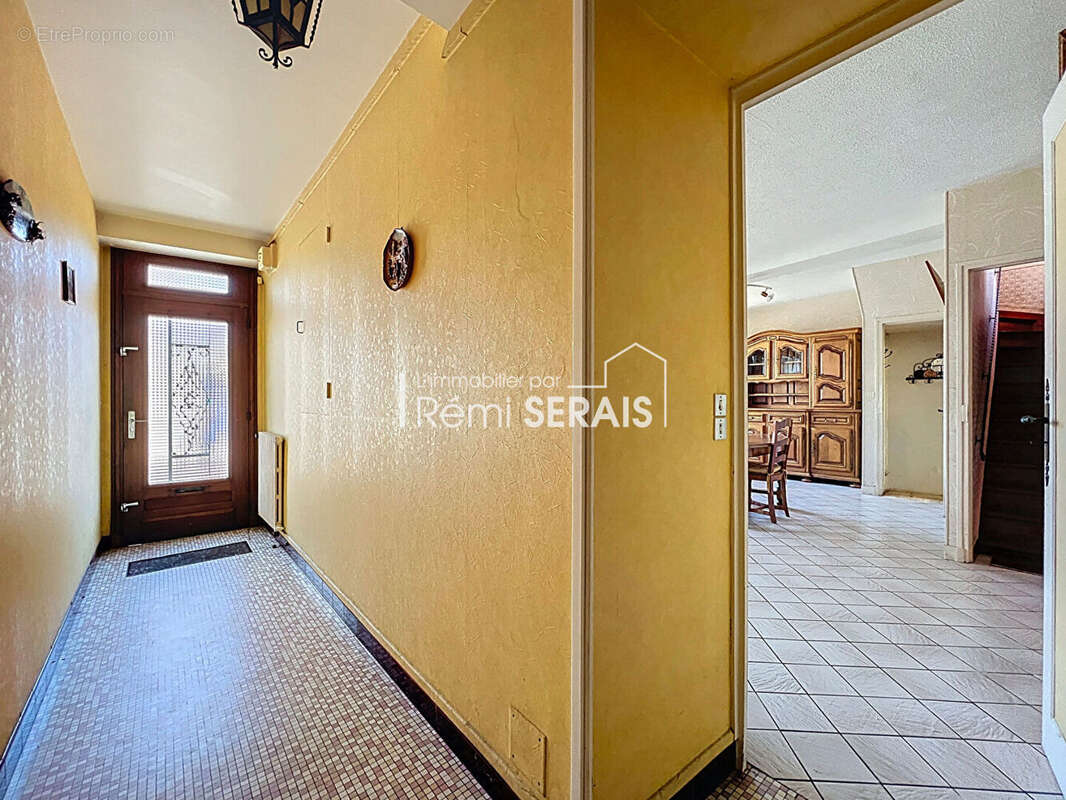 Maison à CONDE-SUR-NOIREAU