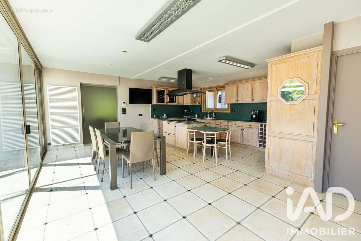 Maison 360 m² à L'oie  - photo 8