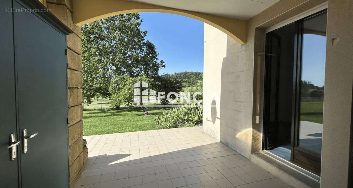 Appartement à CASTELNAUD-DE-GRATECAMBE