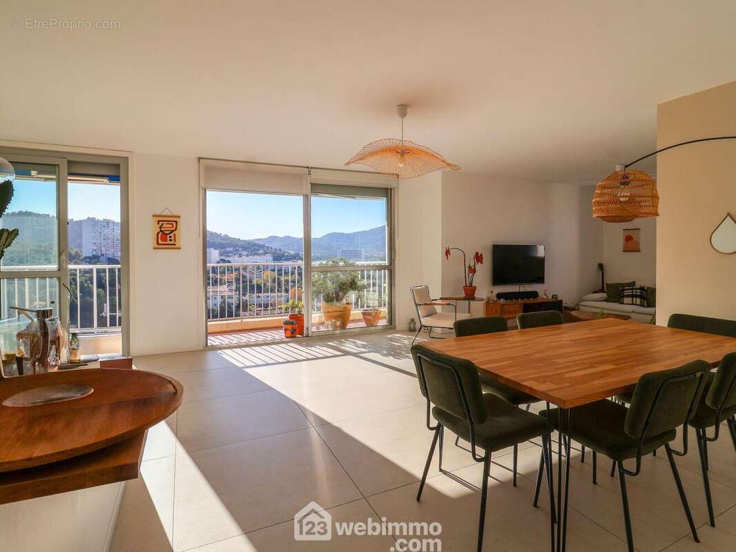 Appartement à MARSEILLE-9E