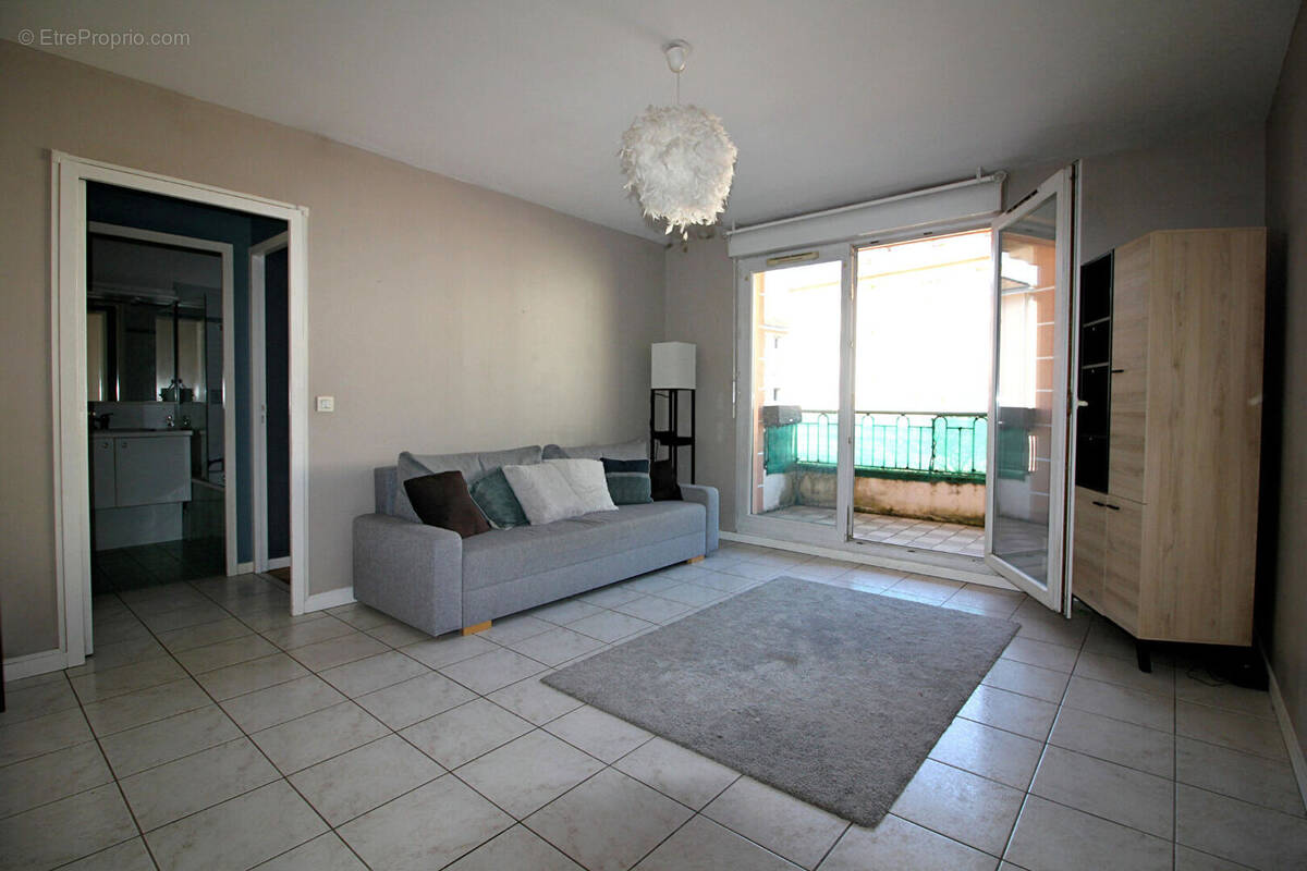 Appartement à TASSIN-LA-DEMI-LUNE