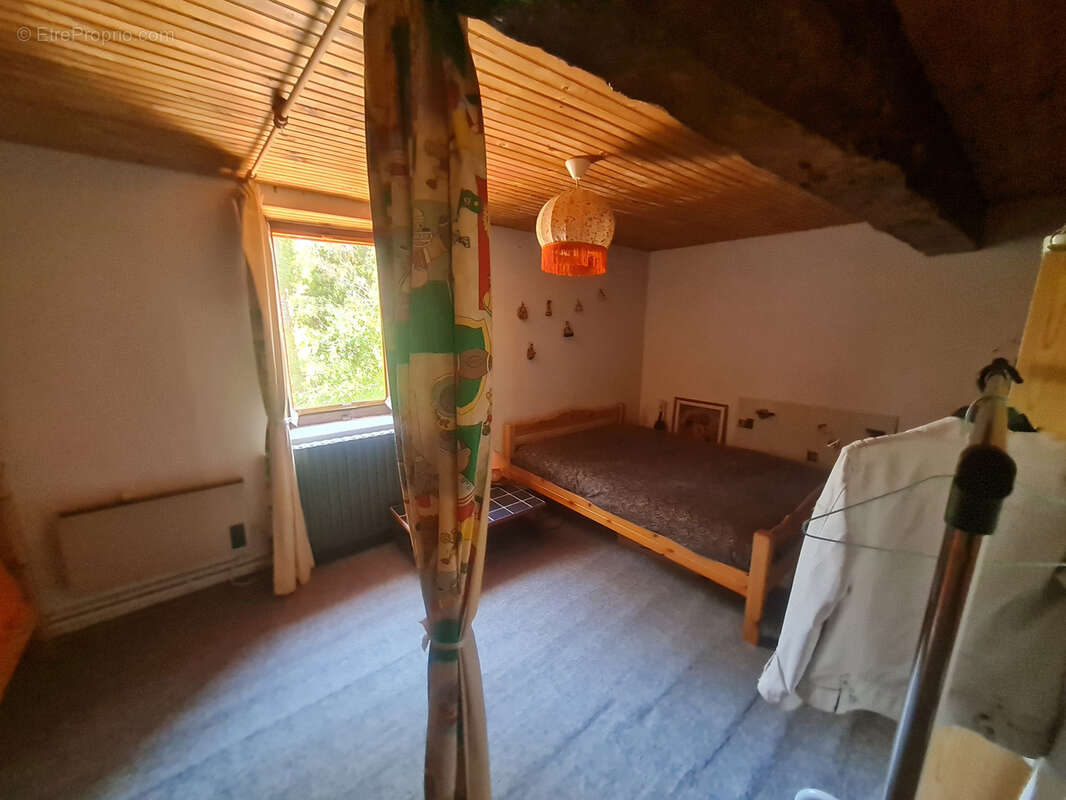 Maison type 6 sur 3700 m2 de parcelle - photo 8