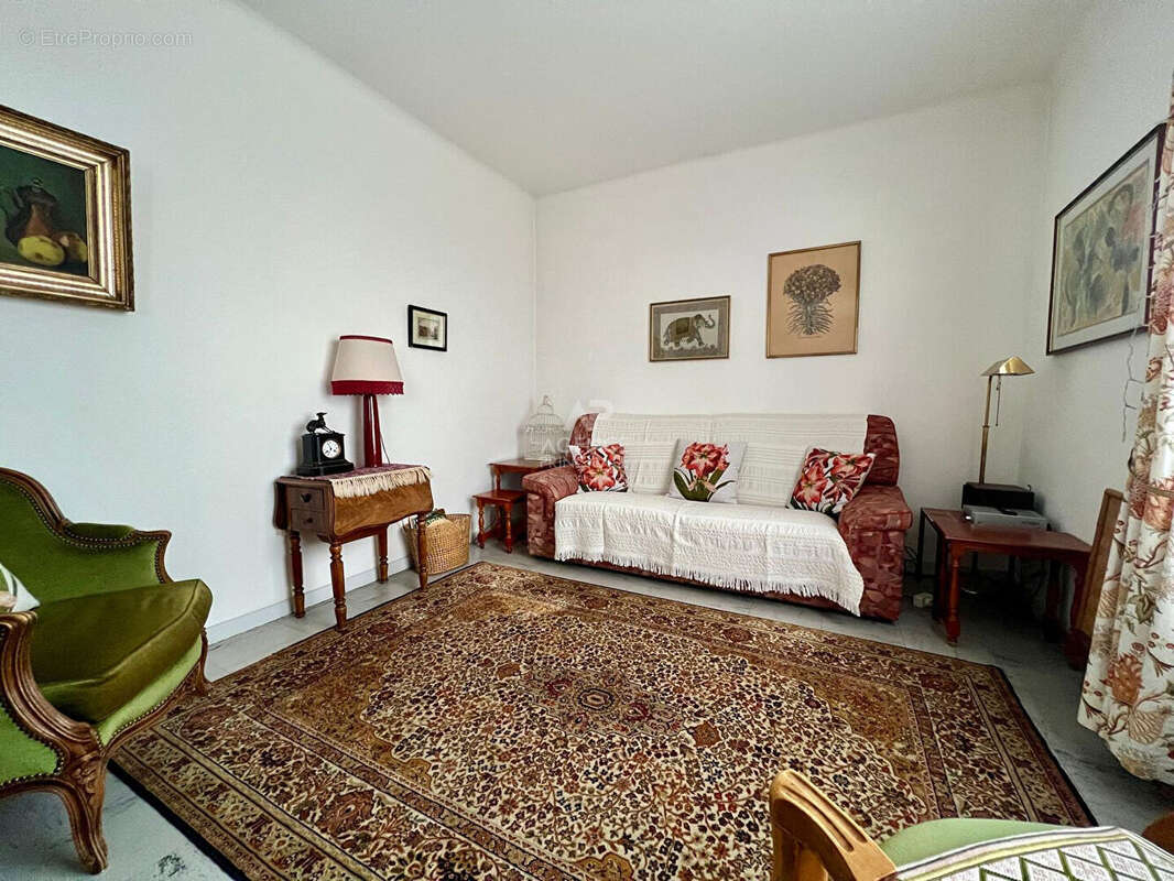 Appartement à HOUILLES