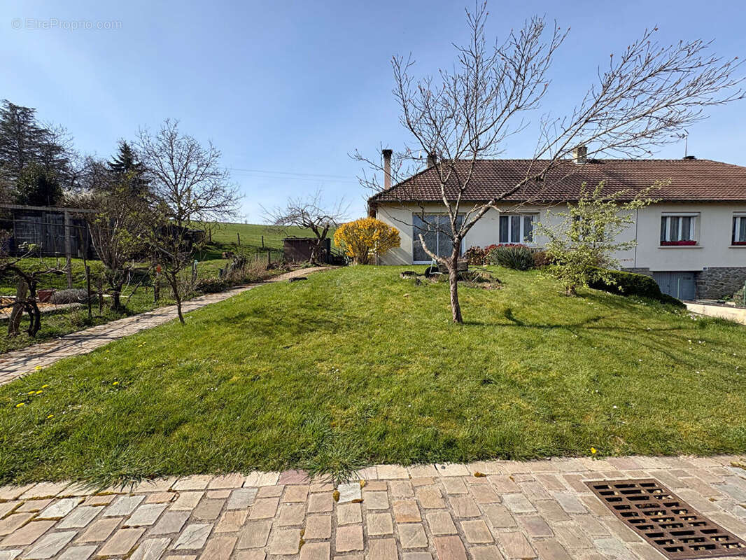 Maison à LONGNY-AU-PERCHE