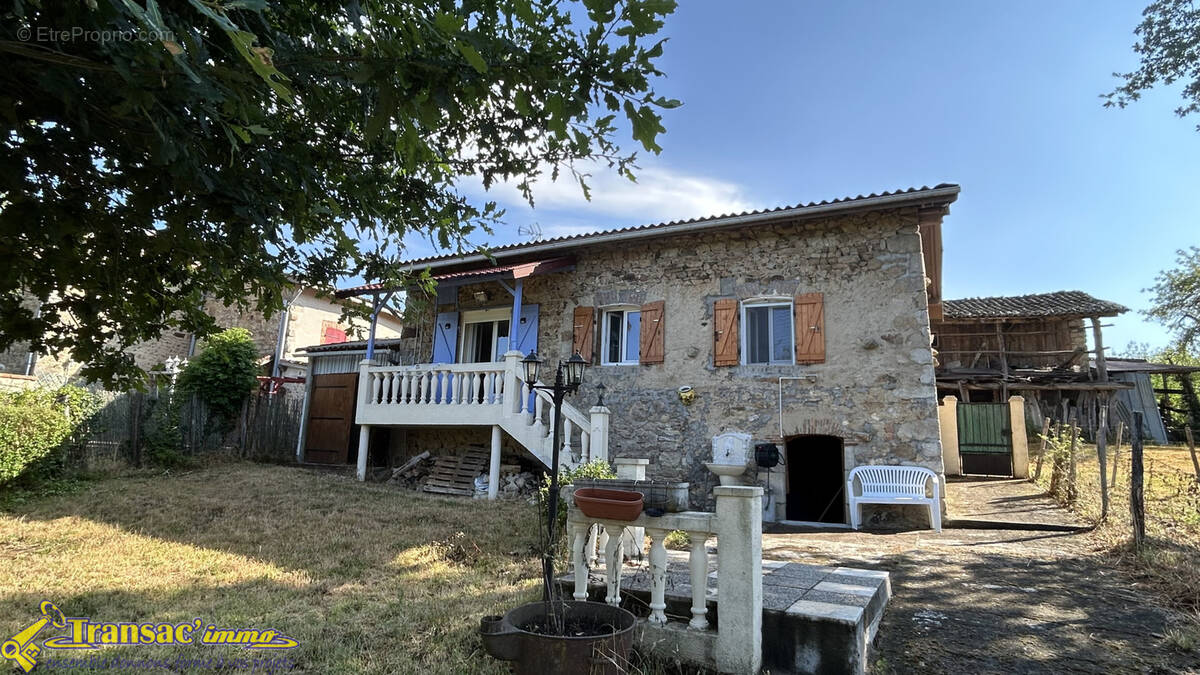 Maison à AUGEROLLES