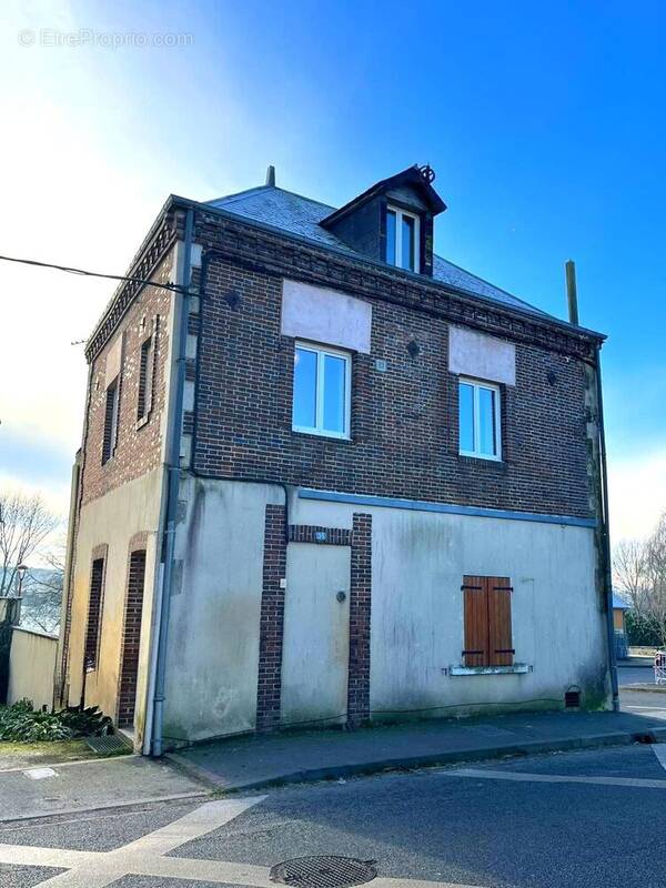 Appartement à NONANT-LE-PIN