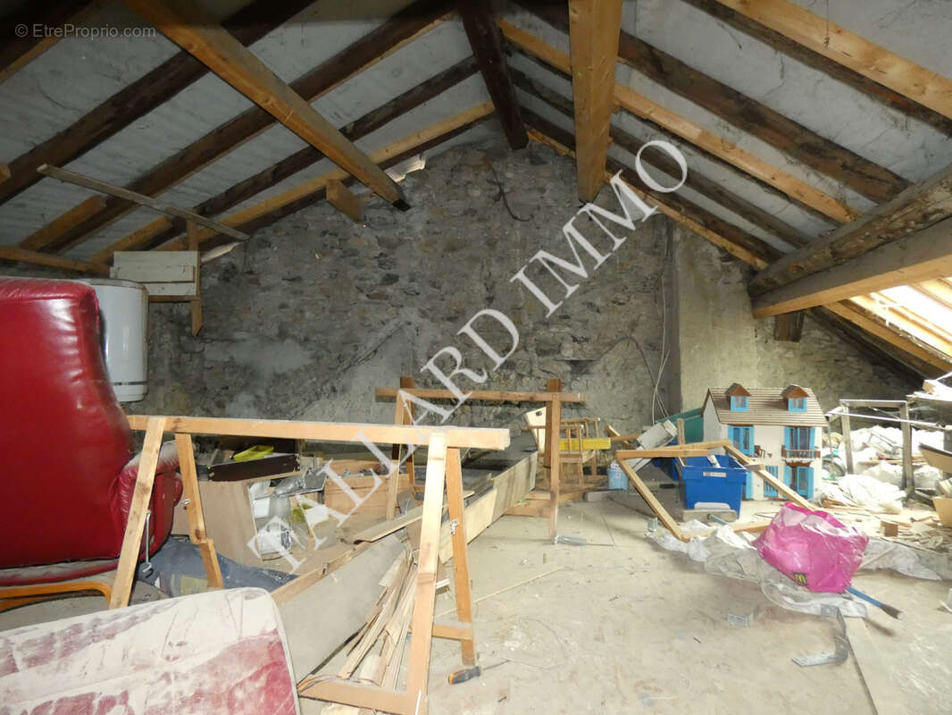 Maison T3 avec terrasse, cave, combles aménageables - photo 9