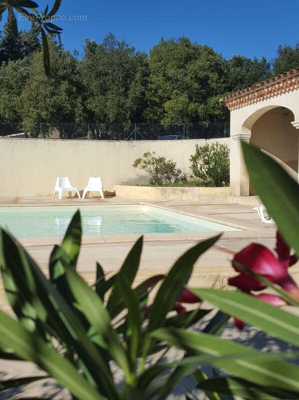 Appartement à UZES