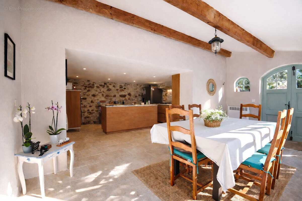 Maison à LORGUES