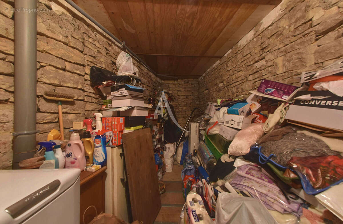 Maison à MAILLY-LA-VILLE