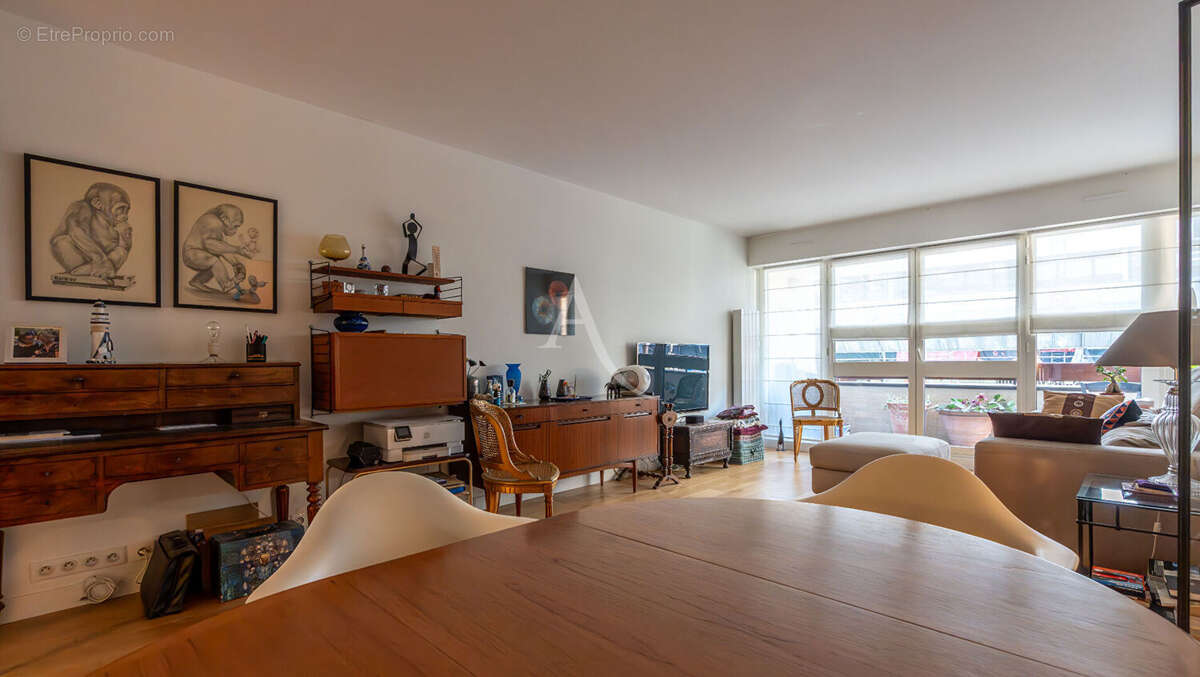 Appartement à PARIS-12E
