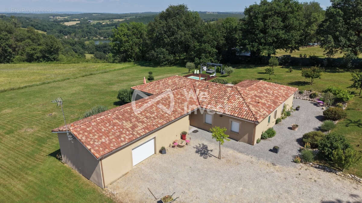 Maison à PARISOT