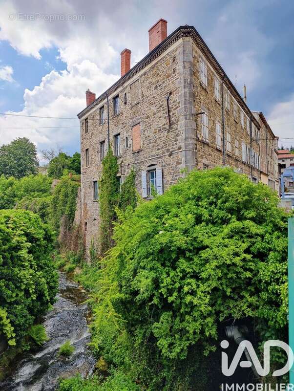 Photo 2 - Appartement à SAINT-JULIEN-MOLIN-MOLETTE