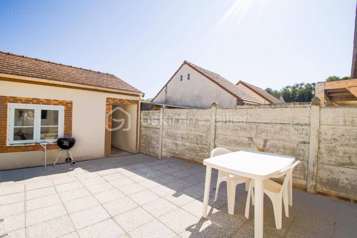 Maison à FLEURY-MEROGIS