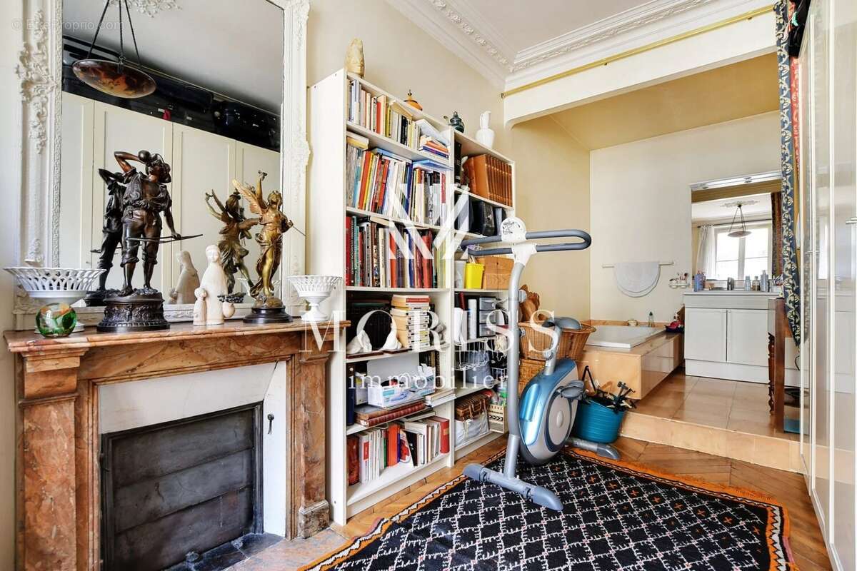 Appartement à PARIS-9E