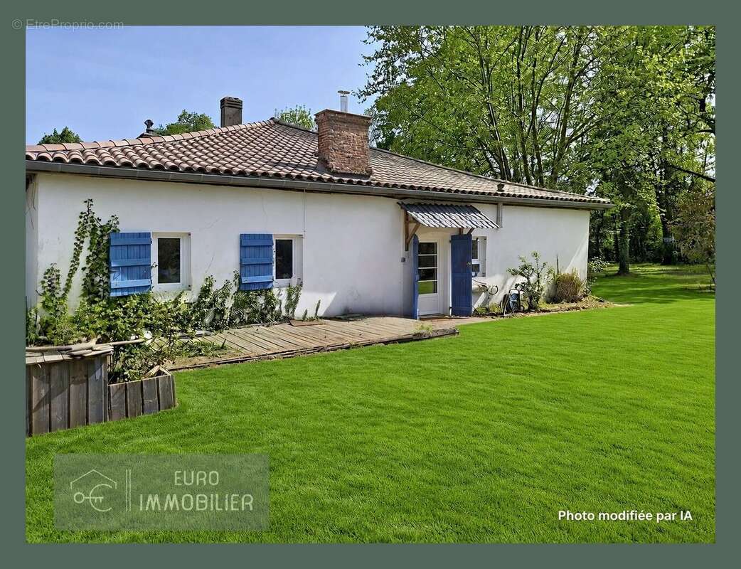 Maison à YGOS-SAINT-SATURNIN