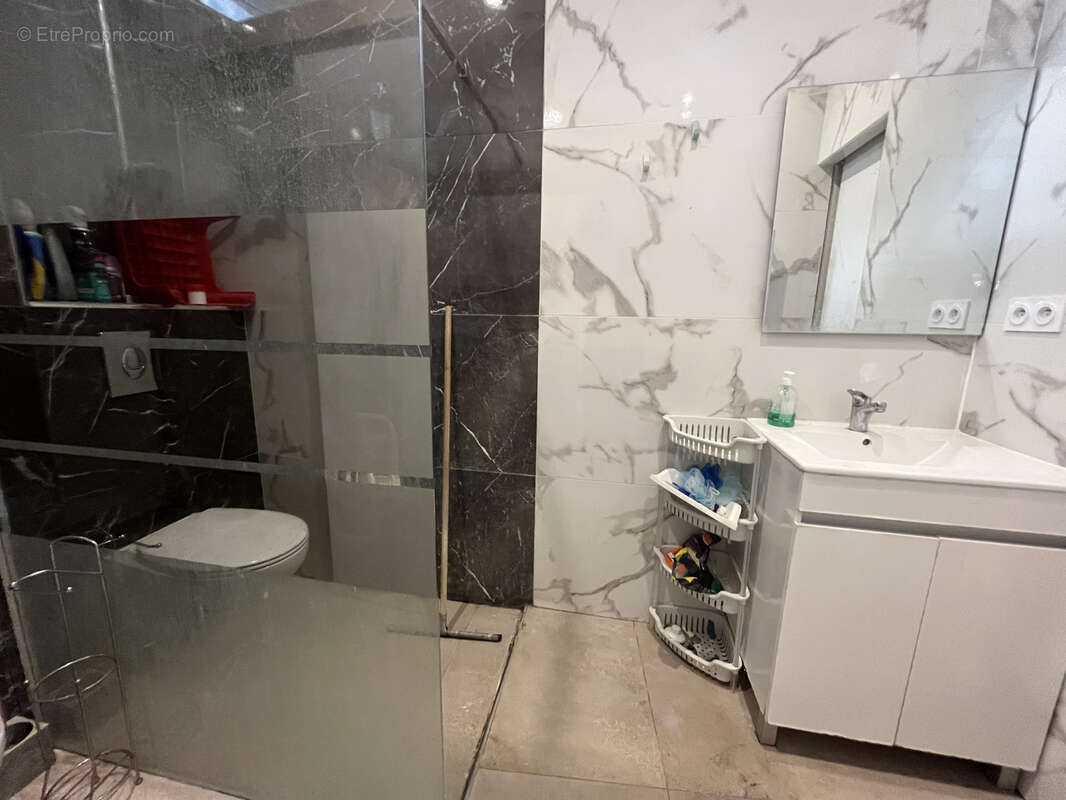 Toulon Ouest, maison 125M2, 4 chambres, parcelle 556M2, 3 parkings, dépendances. - photo 10