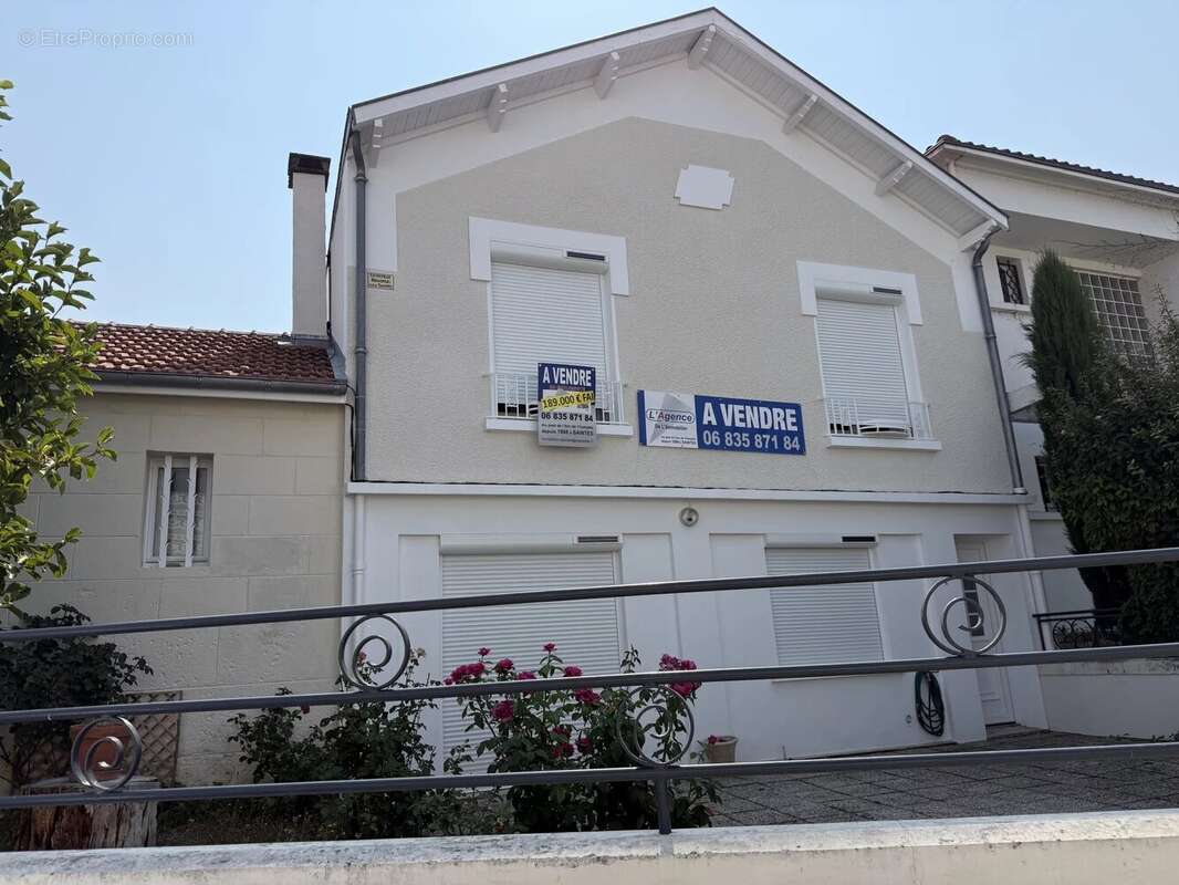 Maison à Saintes  - photo 32