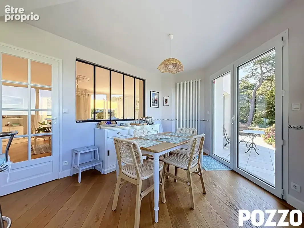 DONVILLE LES BAINS - Superbe maison de 182m² - Vue mer - Sous-sol complet de 112m² - photo 7