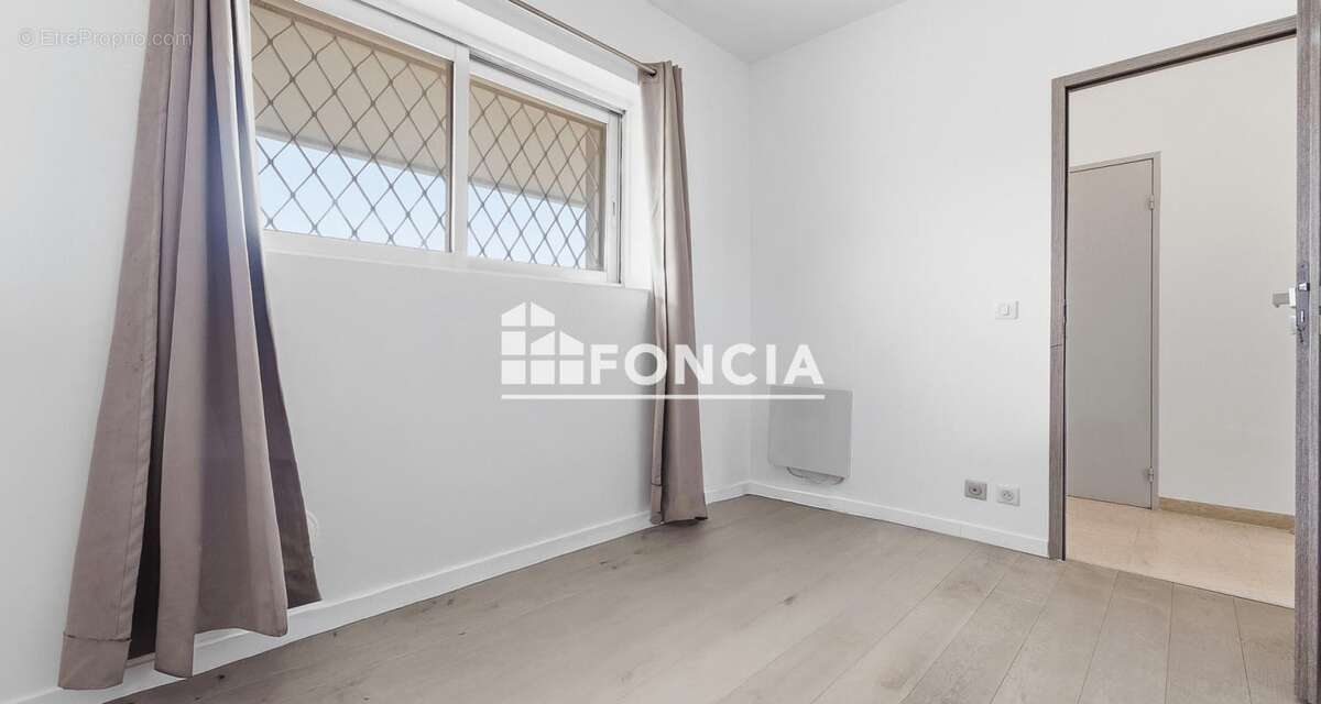 Appartement à VILLENEUVE-LOUBET