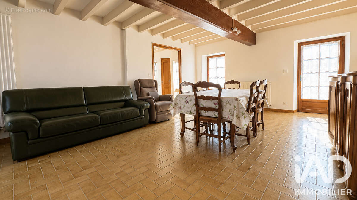 Maison 109 m² à Courtemaux  - photo 8