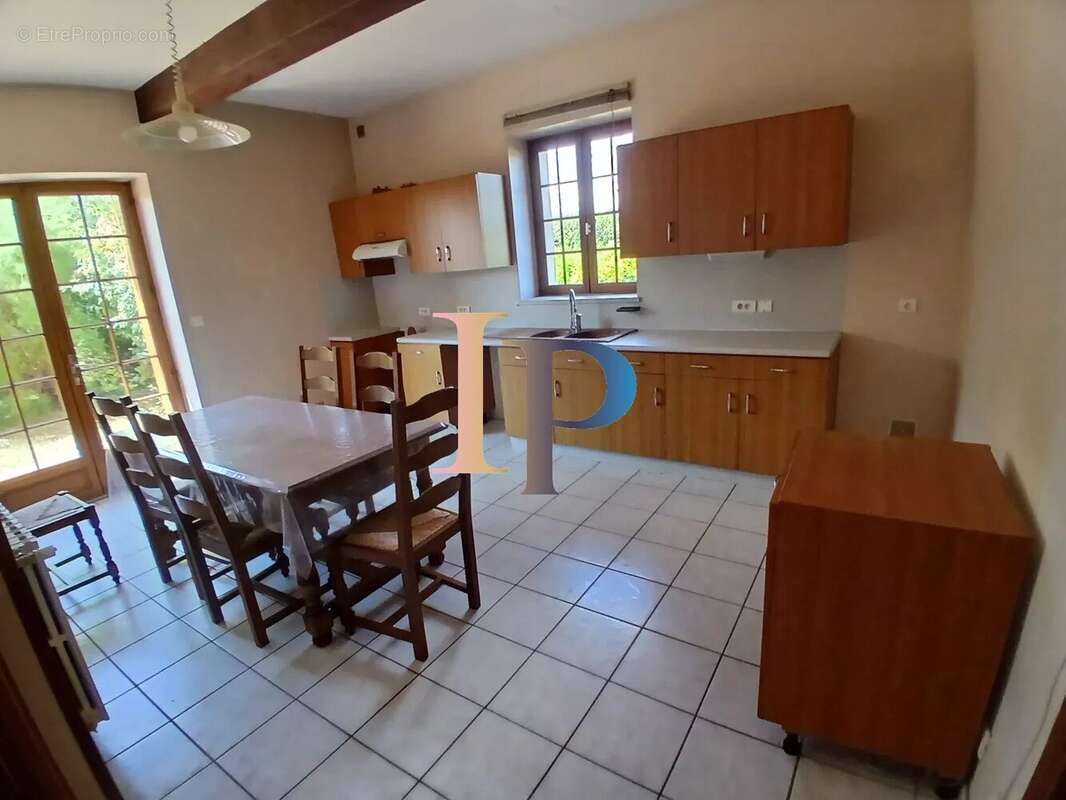 Maison 126 m² à Charlieu  - photo 8