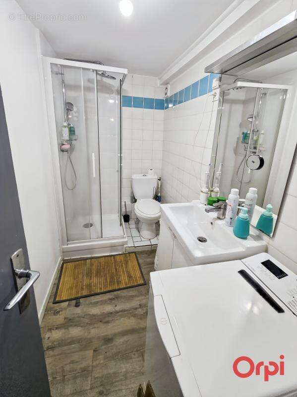 Exclusivite - a vendre - t2 - dernier etage - mermoz - photo 2