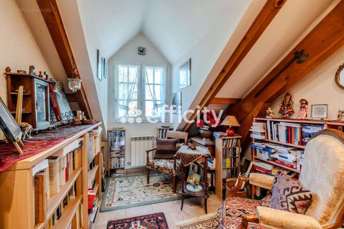 Maison à CHENS-SUR-LEMAN