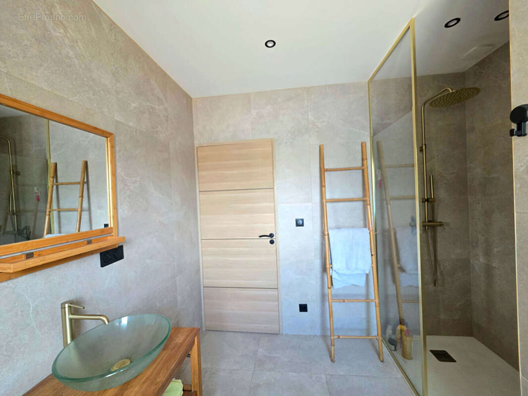 Maison familiale rénovée de 145 m² avec jardin ? Mérignac - photo 13