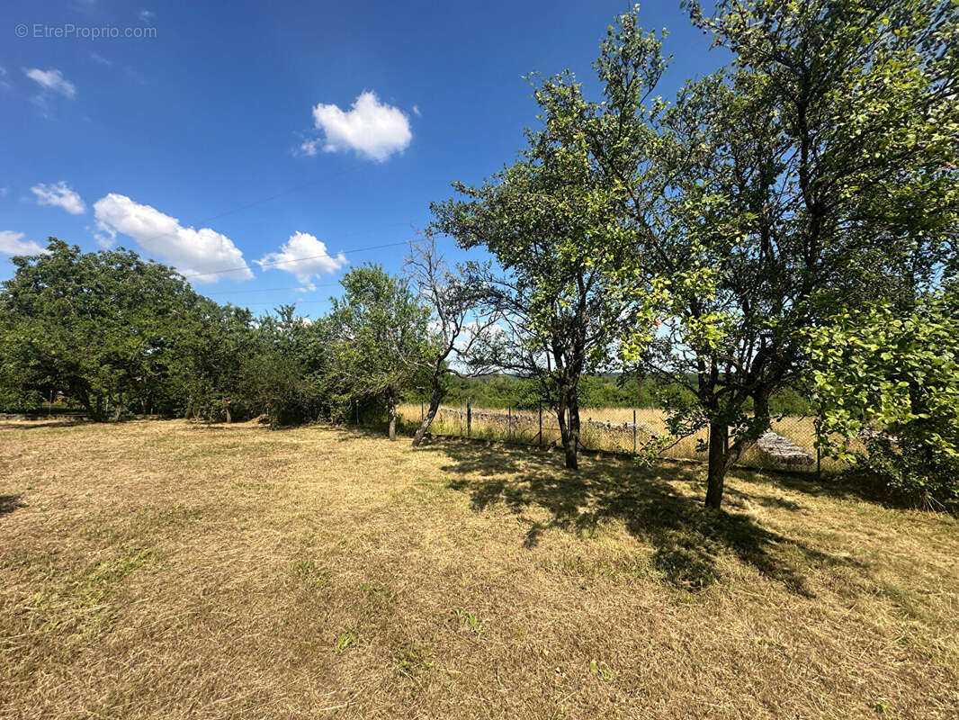 Maison à MONTOIS-LA-MONTAGNE
