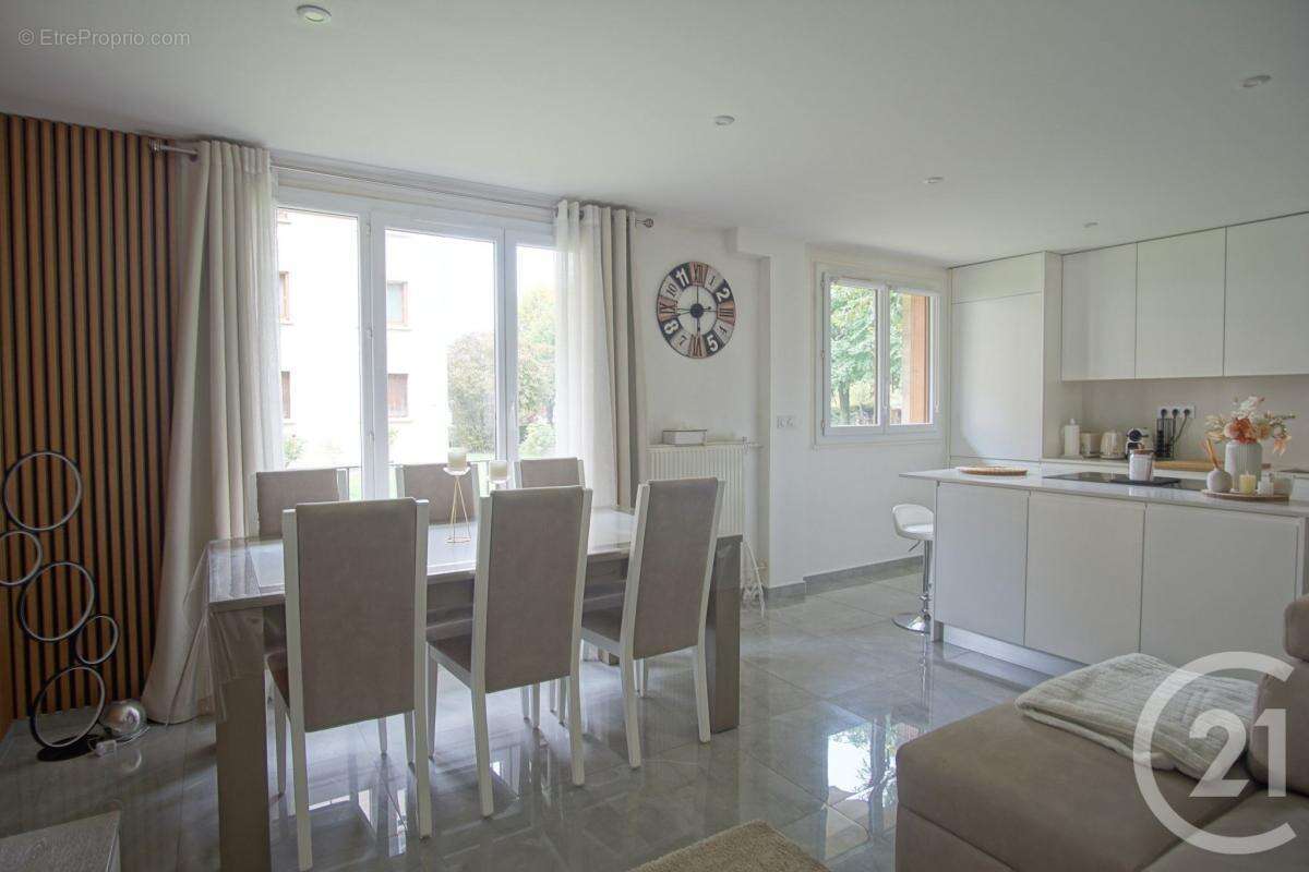 Appartement à THIAIS