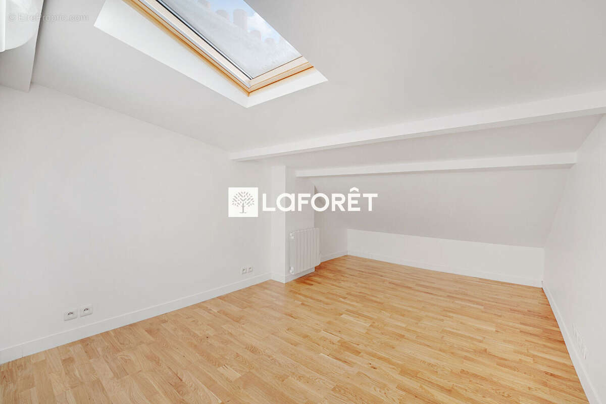 Appartement T5 atypique de 123m2 . Lumineux et calme au dernier étage d'une jolie copropriété. - photo 10