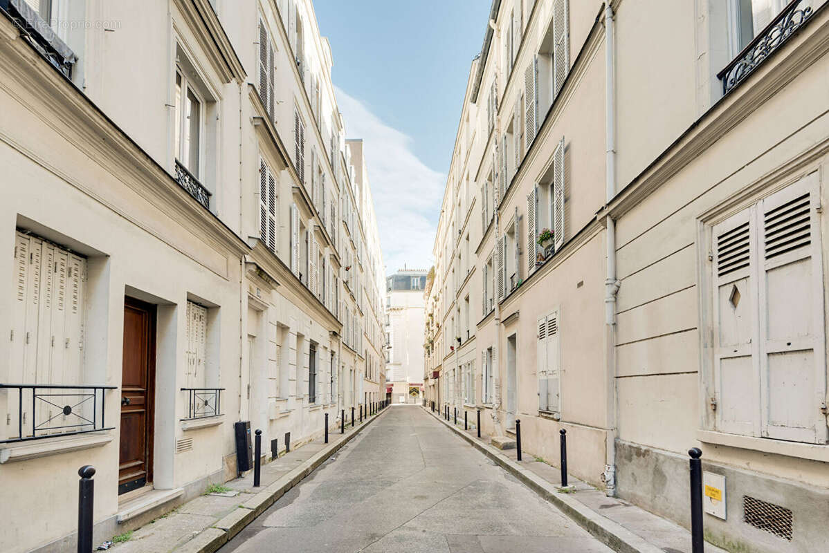 Appartement à PARIS-17E