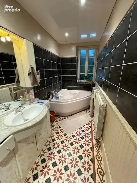 Maison dans le centre de VENERQUE - photo 8