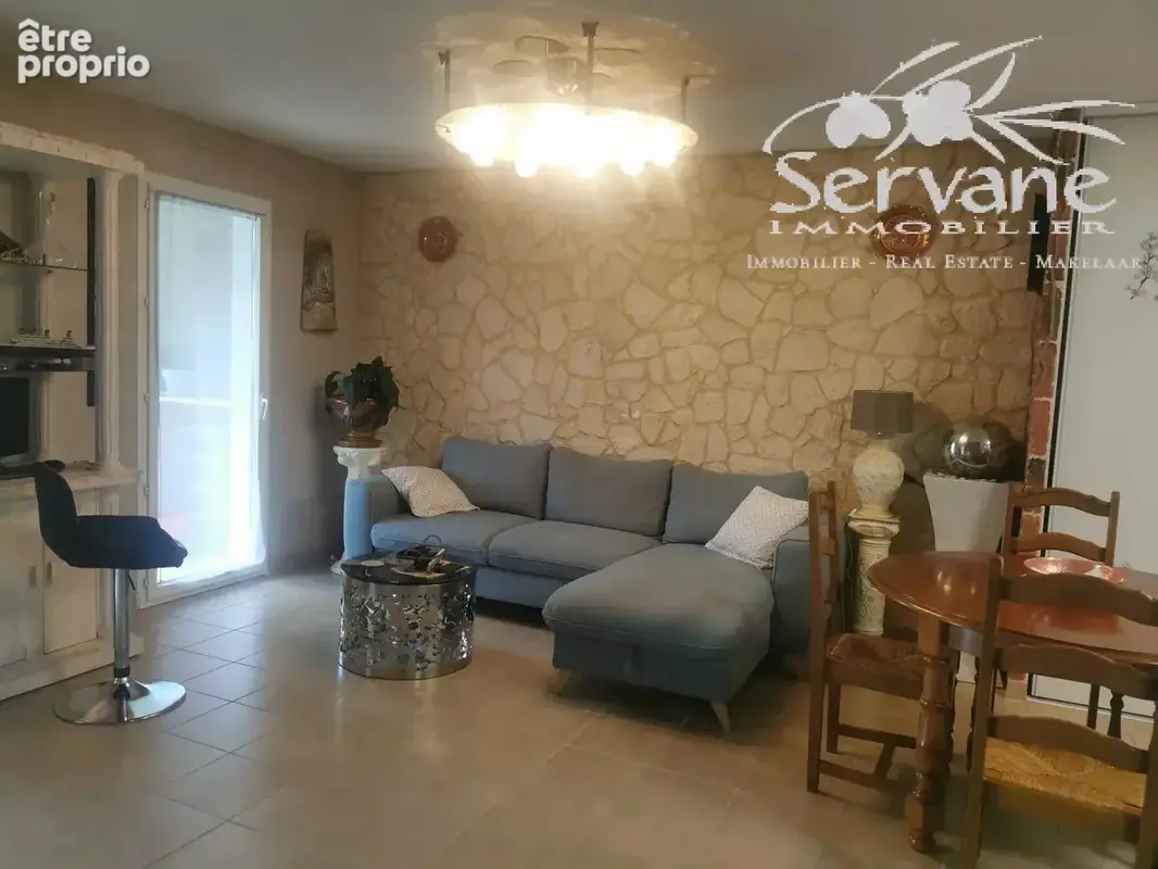 Appartement à LORGUES