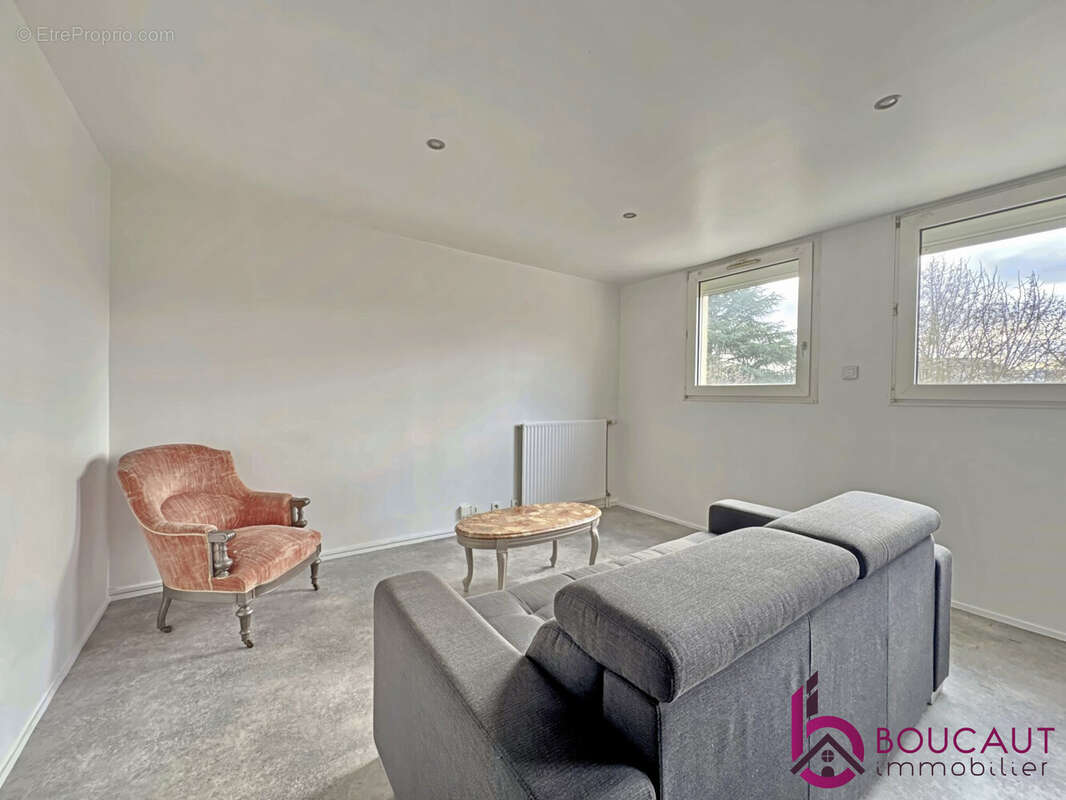 Appartement à LE PLESSIS-ROBINSON