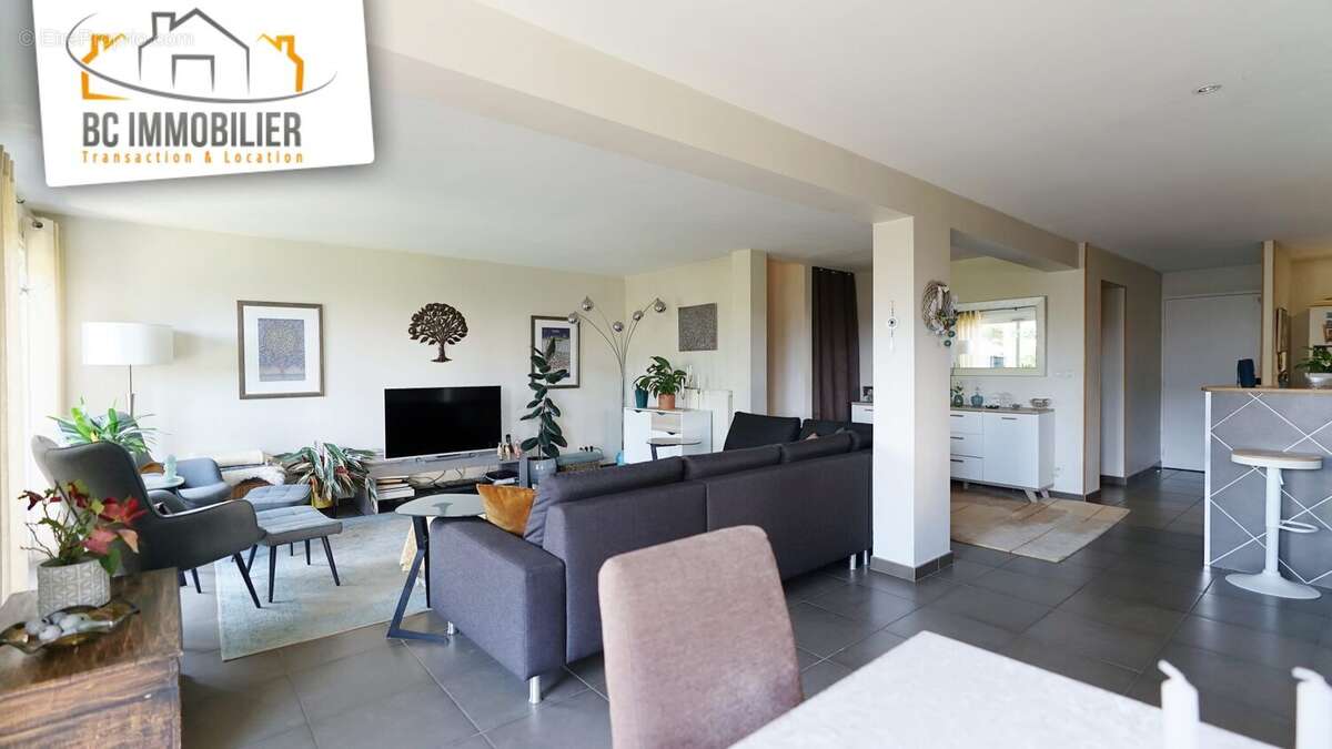 Appartement à PREVESSIN-MOENS