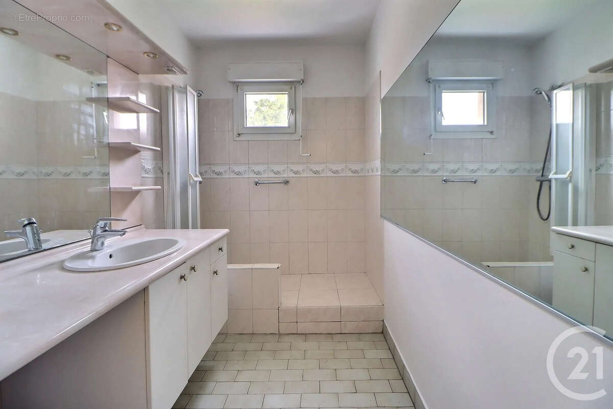 Appartement 66 m² à Aulnay-Sous-Bois  - photo 4