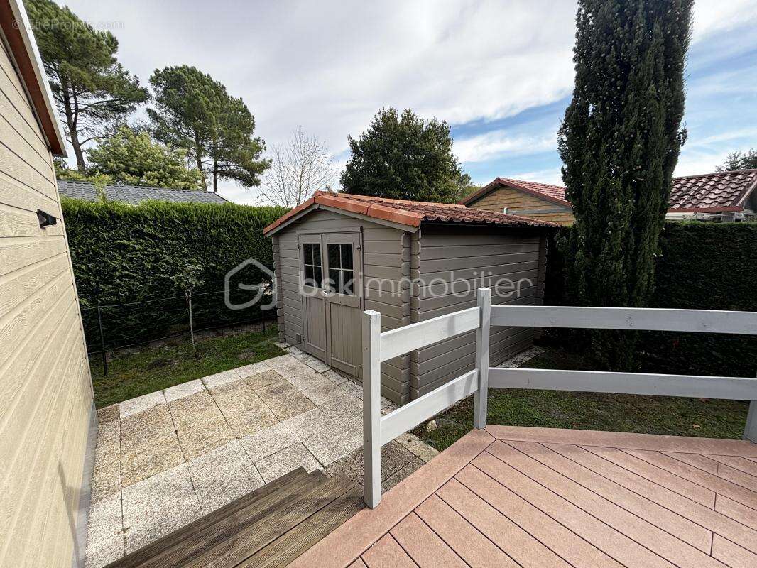 Terrain à SAINTE-GEMME