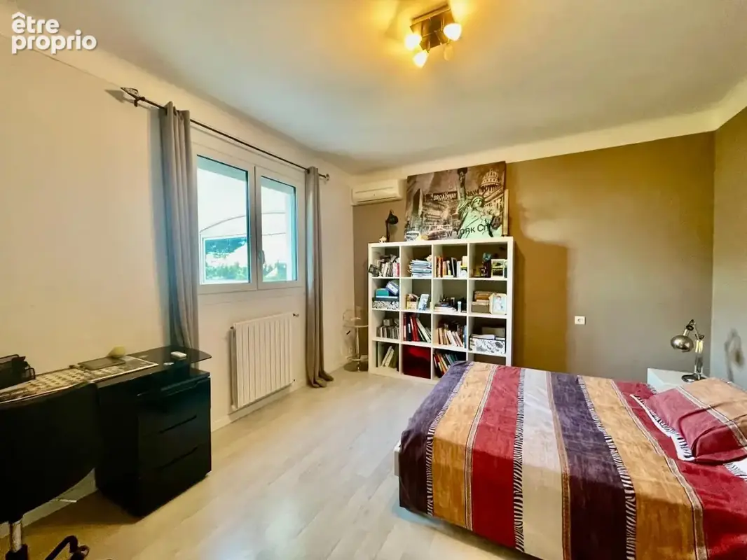 Villa d'architecte F7 360m² utiles sur une parcelle de 4306m². - photo 14