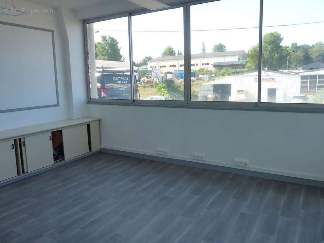 Appartement 2500 m² à Egletons  - photo 8