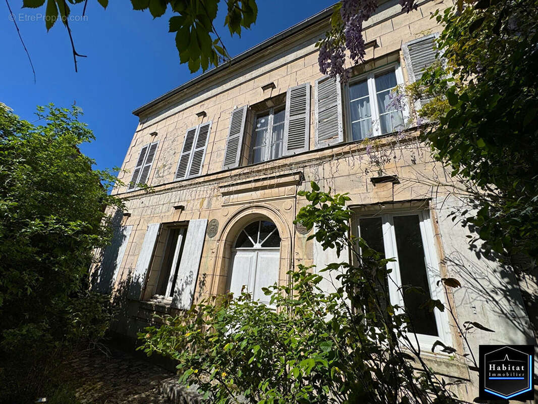 Maison LE PLESSIS BELLEVILLE 15min 10 pièce(s) 194 m2 - photo 4