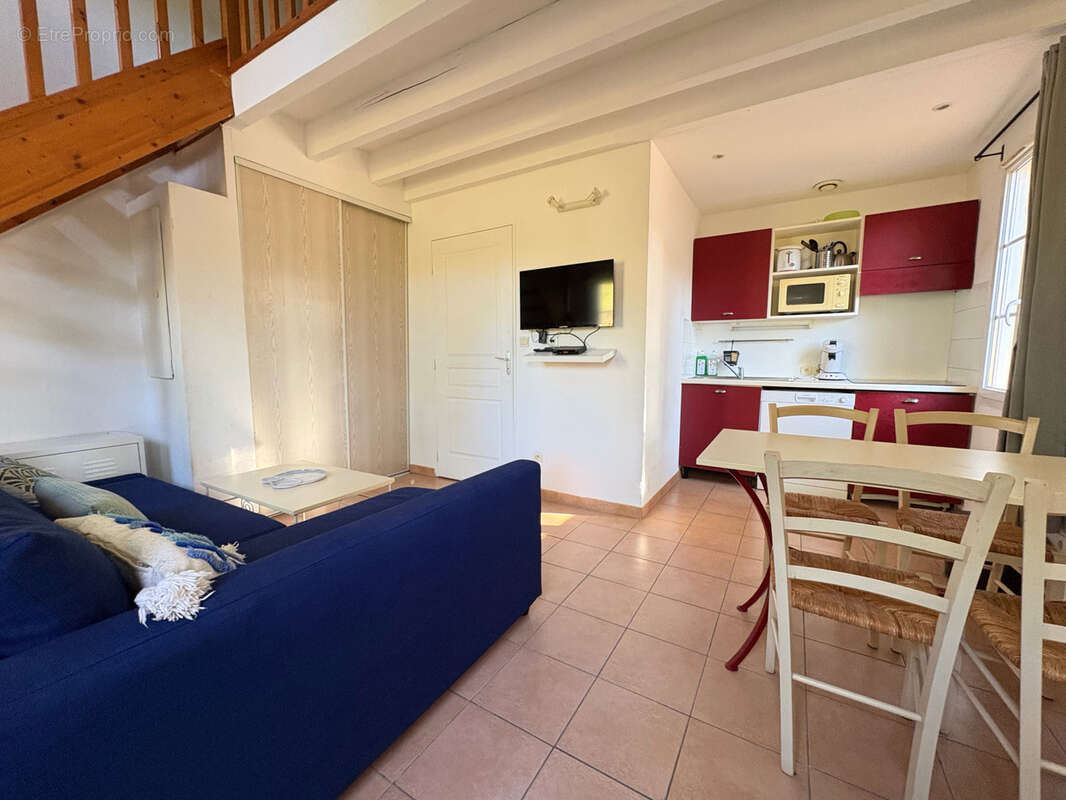 Appartement à GALLARGUES-LE-MONTUEUX