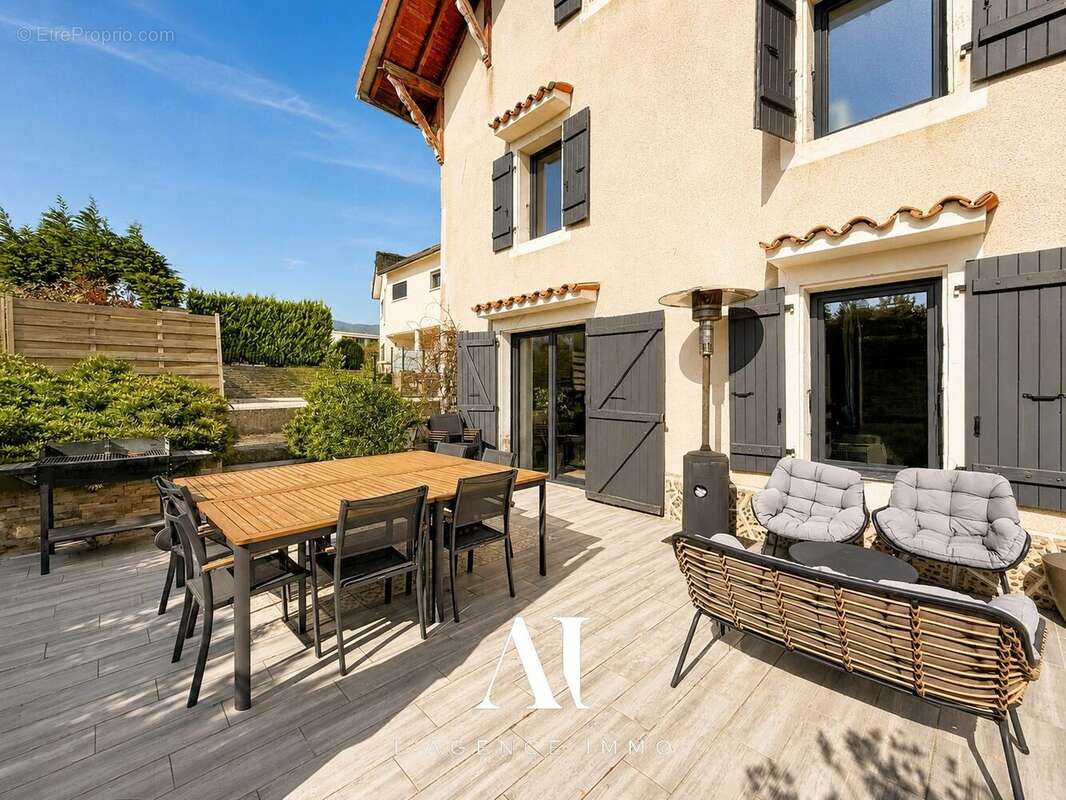 Maison à CESSY