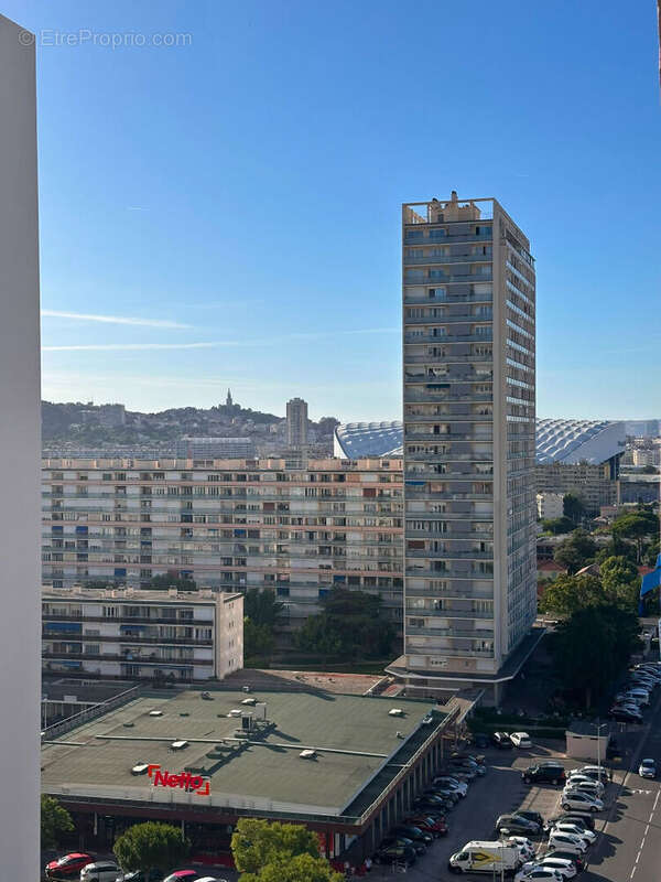 Vue PANORAMIQUE IMPRENABLE  : Appartement T3 à vendre au 12ème étage à Marseille - Quartier Michelet - photo 4