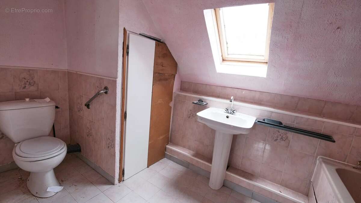 Maison à MONTIGNY-EN-MORVAN