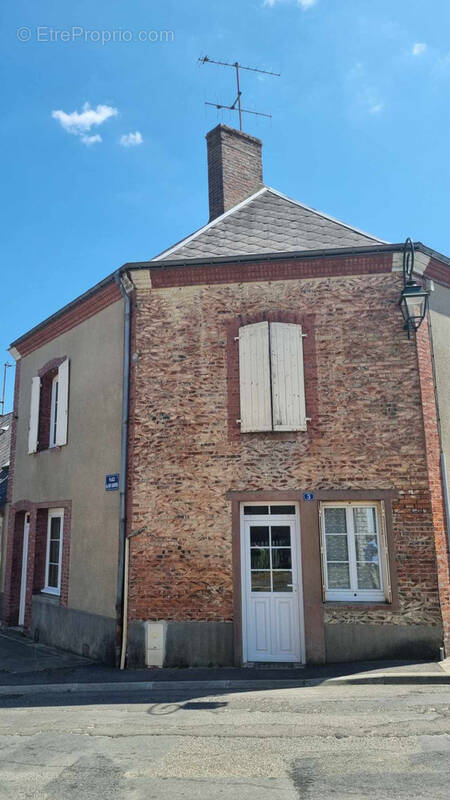 Maison à SAINT-CALAIS