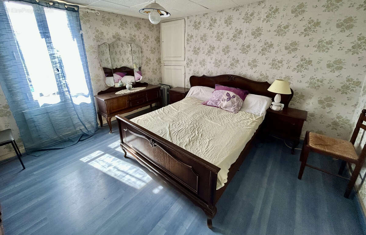 Maison à SAINT-DENIS-DE-PILE