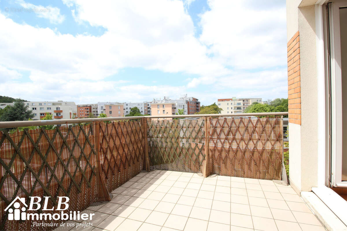 Appartement à ELANCOURT